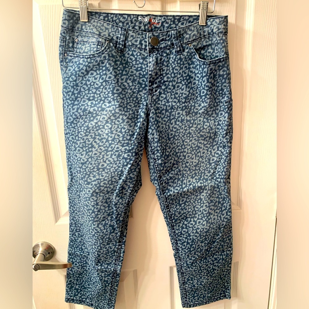 🔥5/$30 Style&Co leopard print jeans. Super stretchy.